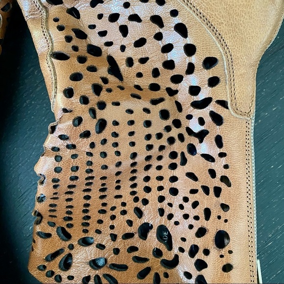 Sketchers by Michelle K Laser Cut Heeled Leather Boots Size 7.5 🥳Host Pick! 🥳 - Picture 9 of 13